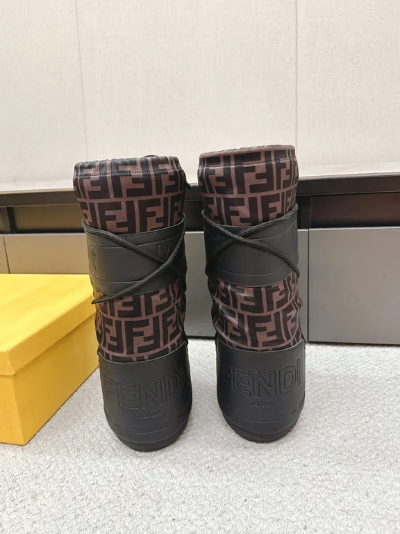 Fendi Shoe 